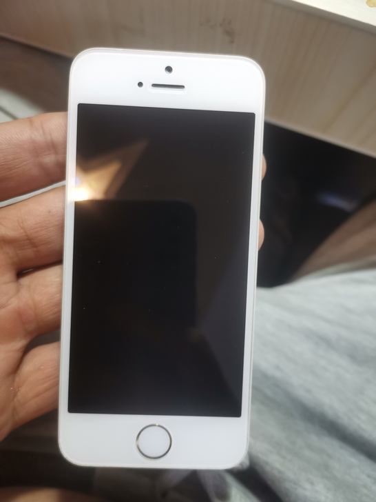 华为nova2s开机屏坏。配置不祥