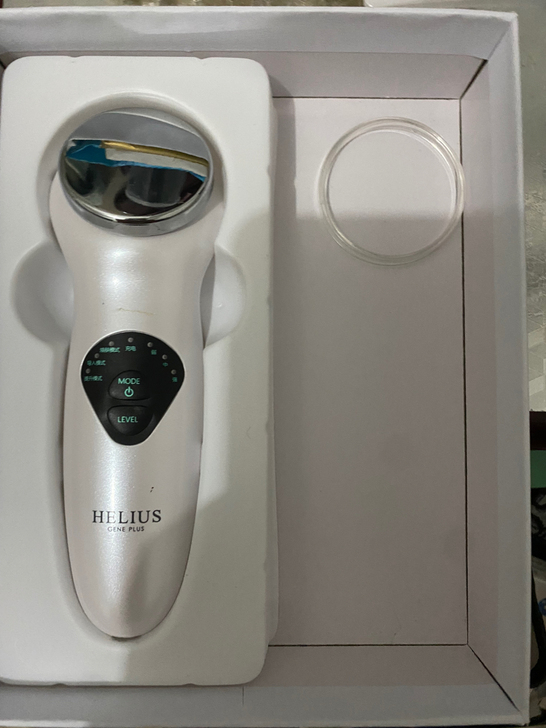 赫丽尔斯脸部美容仪，用了一两次。