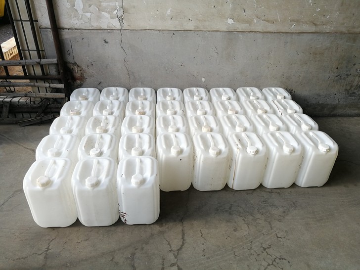 食品级塑料桶，有需要的联系我