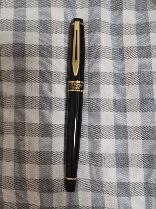 英雄钢笔，灌过墨水，但基本没用过，便宜出，...