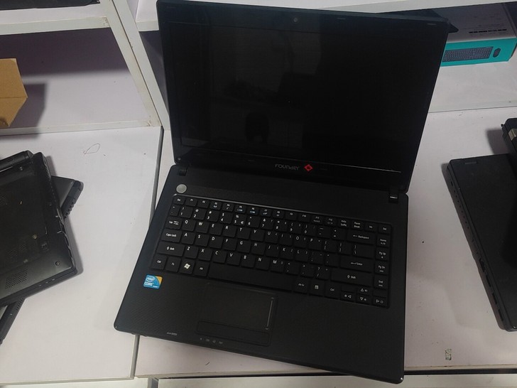 宏基i3笔记本，全新三星850evo固态硬...