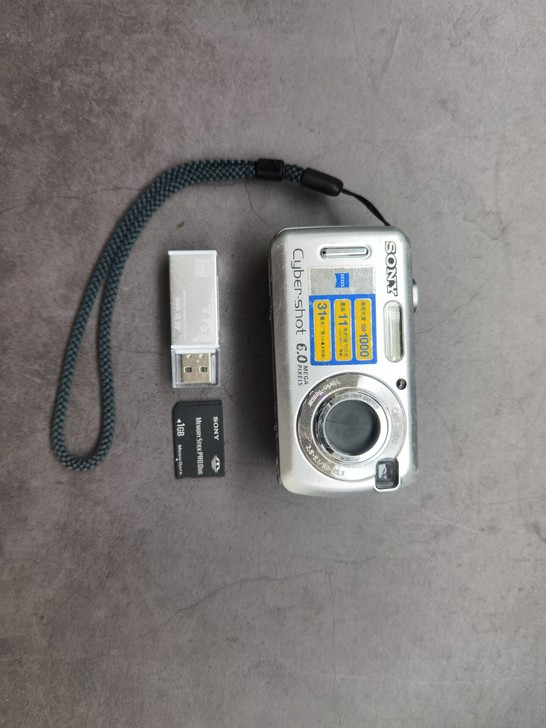 索尼s600. Ccd数码相机 面包机 小...