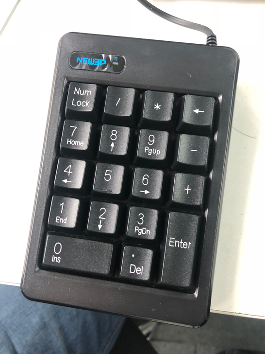 全新的USB接口外接电脑数字键盘！15元包邮
