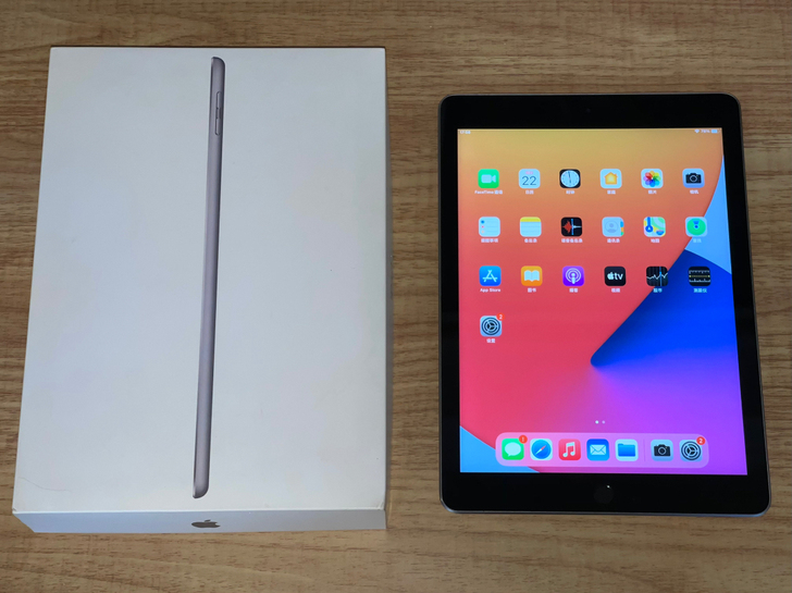 2018款iPad国行深空灰128g 成色...