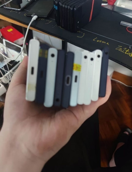 索尼xc 高通骁龙650 3+32 小背光...