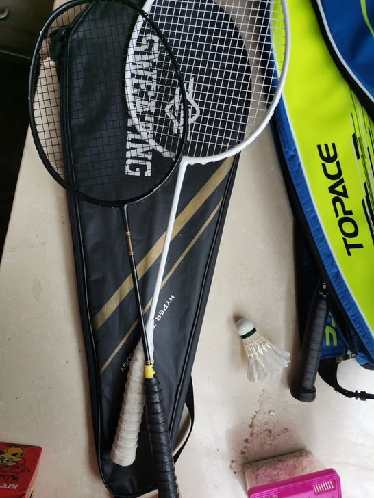 出一只小黑拍(5U 纯碳素 24磅)在京东...