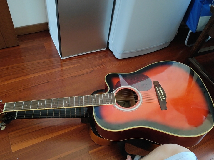 一次没弹全新星辰吉他 , 现229一把。赠...