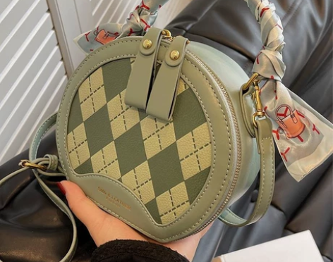 疫情原因,实体店倒闭,处理一批高级质感小包...