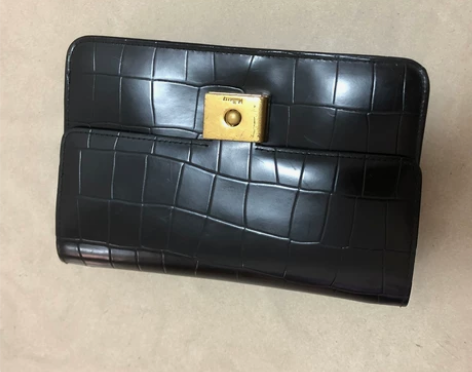 急售急售…… 要房子了闲置没有背到的包包，...