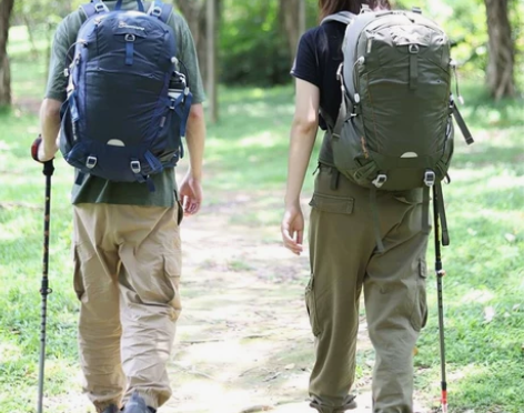 户外登山包轻便款徒步旅行防水背包2022新...