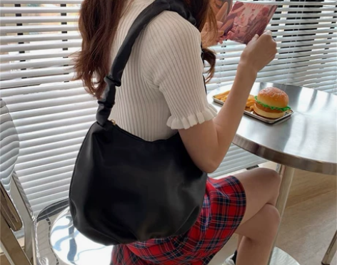 包包女2022夏季新款褶皱单肩包云朵包托特...