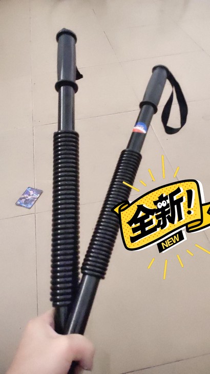 仓库装修，处理臂力器男20-60kg，