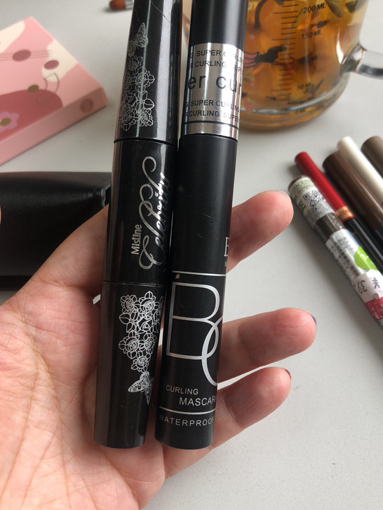 mistine睫毛膏和BOB睫毛膏