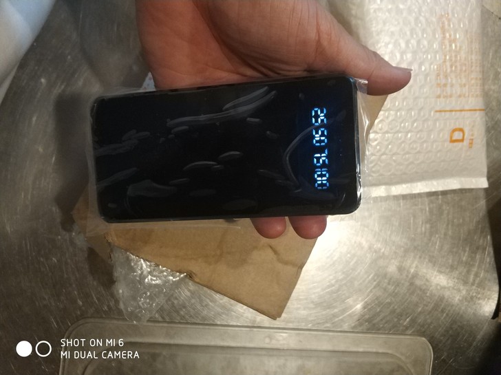 全新充电宝，一下没用，20000毫安，最好...