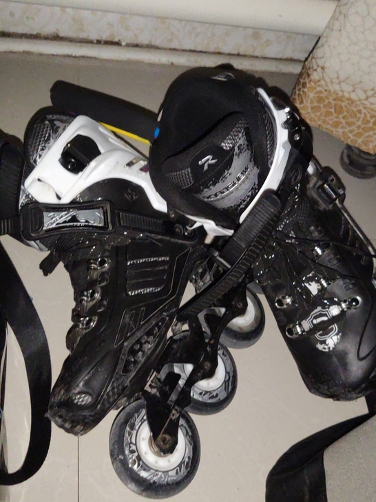 ROADSHOW/乐秀 直排轮 轮滑鞋 平...