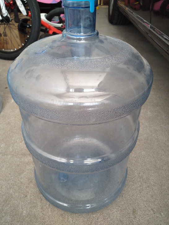 全新食品级水桶，公司买多了，还有五个，便宜...