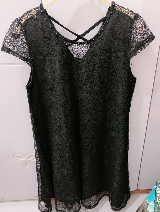 全新黑色连衣裙