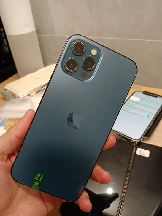 苹果顶级12pro max，海军蓝128g...
