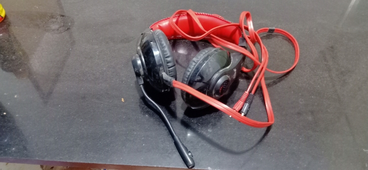 闲置耳机，没用过几次