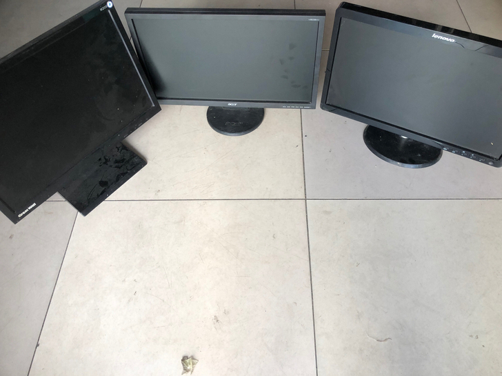 20寸电脑显示器还有5个