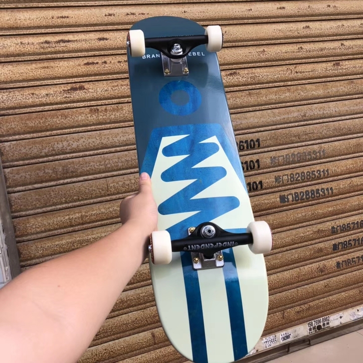 特价处理  双翘滑板  girl滑板