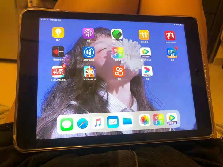 闲置女生自用ipad 5air(64G)平...