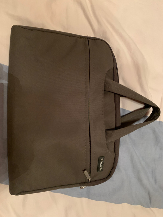 电脑包，以前买来装macbook air的...