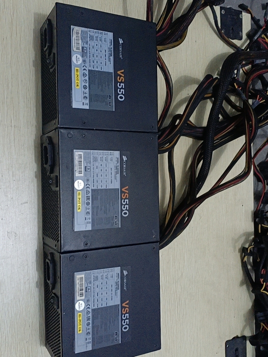 海盗船VS550w电源