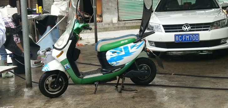 60v20安，雅迪电动车，才换2个月的新电...