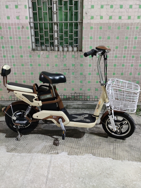 新日品牌电动车大甩卖！原价两千几现在只卖几...