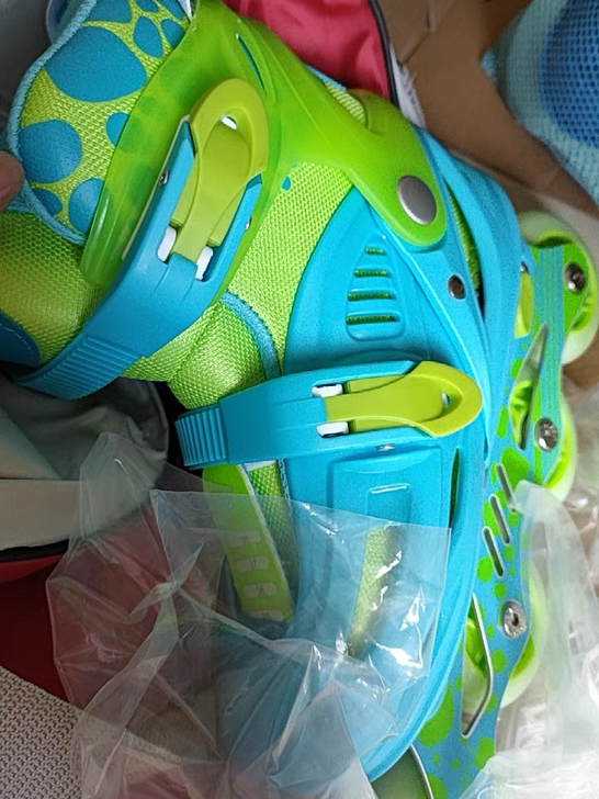 美洲狮儿童轮滑鞋、旱冰鞋99成新，原包装2...