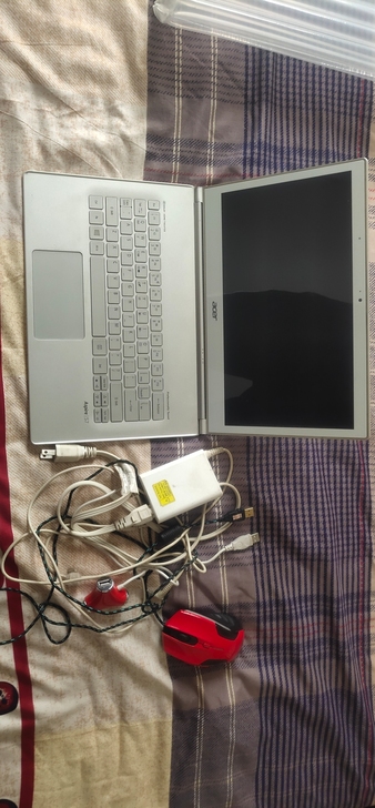 Acer宏碁蜂鸟s7-391 i5 331...