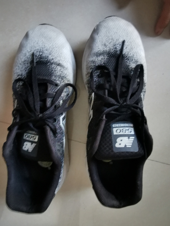 新百伦41.5码有喜欢的联系我，二手物品恕...