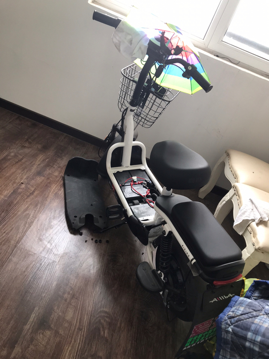 爱玛电动车，本来接送孩子用，自从买了新新两...