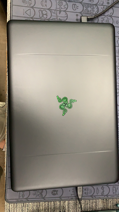 雷蛇灵刃17 MacBookpro
