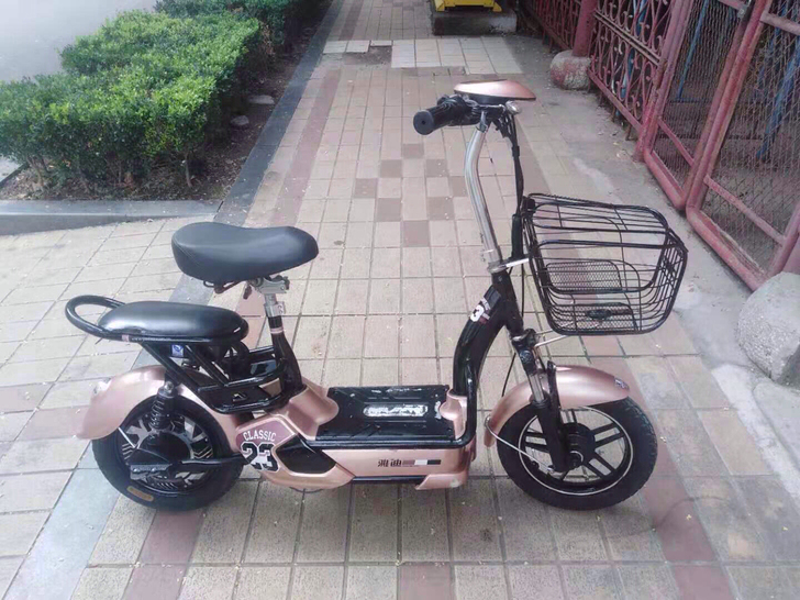 转九成新电动车，品牌车雅迪电动车，