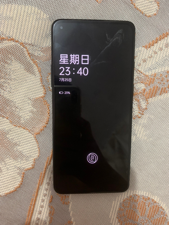 刚买没多久的一加9r 在万象汇实体店买的...