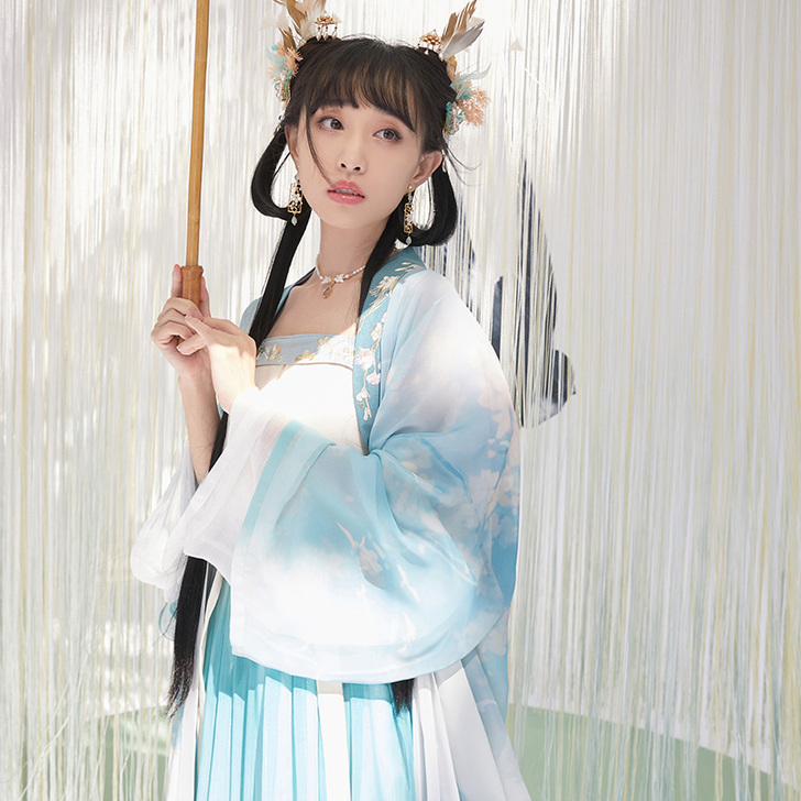 十三余 小豆蔻儿国风工作室 天青色 汉服 ...