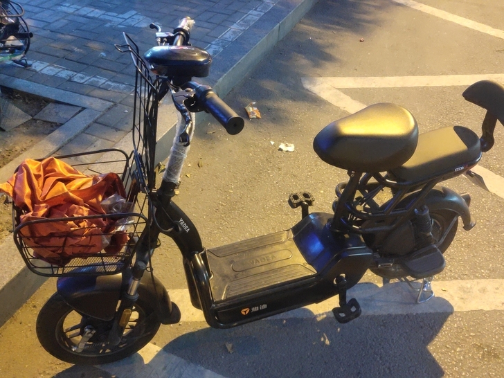 雅迪电动车