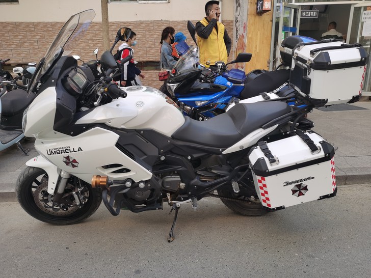 贝纳利黄龙600巡航,黄巡600,旅行摩托...