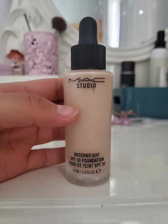 品牌型号 MAC粉底液