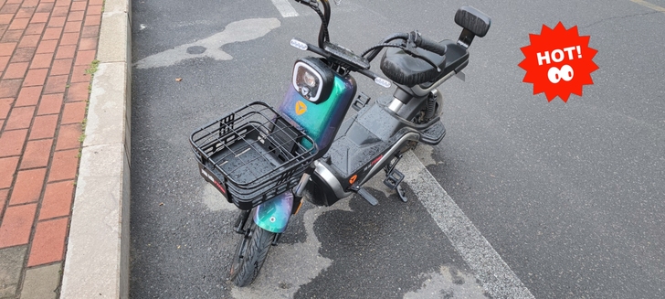 雅迪电动车。续航100公里以上。刚使用一个...