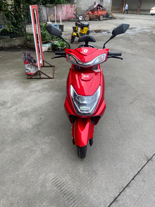 雅迪72付电动车，今年六月购买，全新车，可...