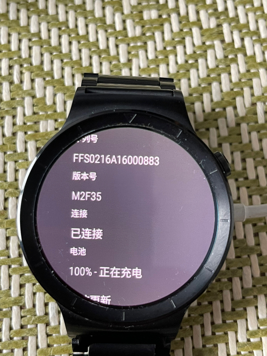 华为手表，95成新，wear os by ...