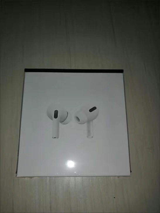 公司业绩奖励，听说是华强北最好的苹果耳机，...