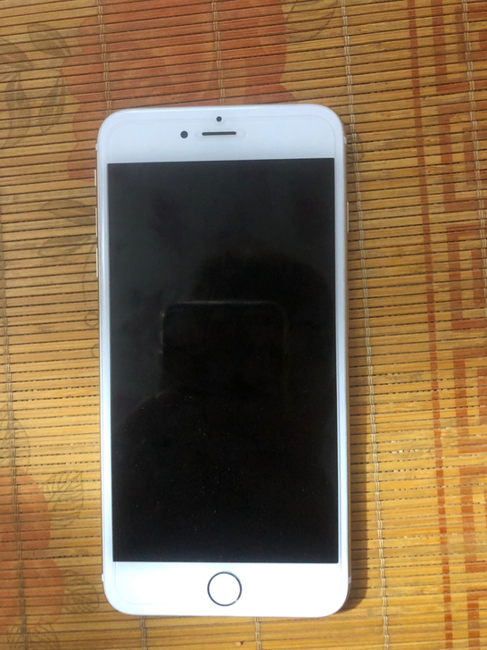 iPhone 6 Plus 美版有锁64g