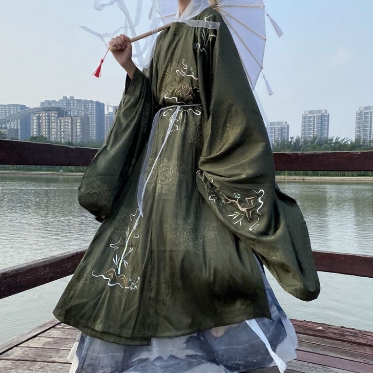 出南阁汉服 松竹 绿  绝版