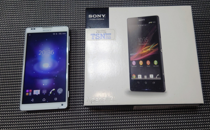索尼 sony xperia ZL L35...
