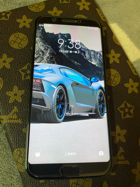 黑鲨手机一代，换过外屏，手机外壳，指纹解锁...