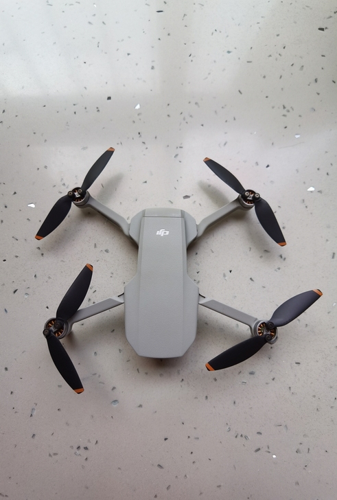 大疆mini2，今年3月份建业凯旋广场购买...